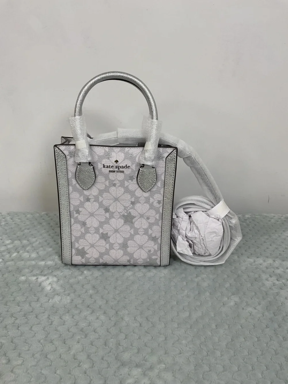 Kate Spade Platinum Grey Flower Star Toss Small Tote Bag NWT